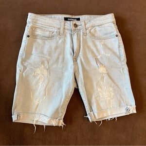 Express Distressed Ripped Jean Shorts Slim Light Wash Blue Jeans 8.5” Inseam
